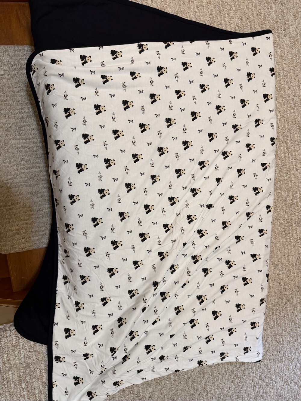 Kyte Baby 1.0 Tog Toddler Bamboo Blanket In Print ZEN. Black reversible side